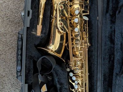 Accent Alto Sax Saxophone with Warranty