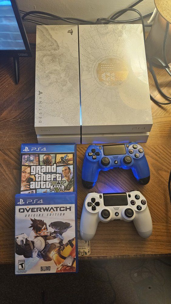Sony PlayStation 4 PS4 Destiny Taken King Edition White Console Bundle w/ 2 Controllers & Games