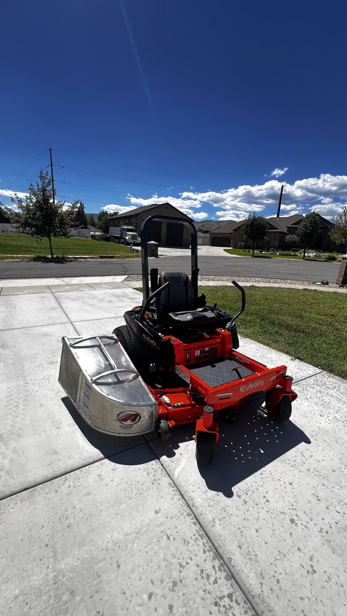 Kubota Z231 Zero Turn 48” 