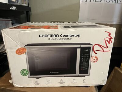 BRAND NEW Microwave 1.1 Cu. Ft. Chefman Countertop