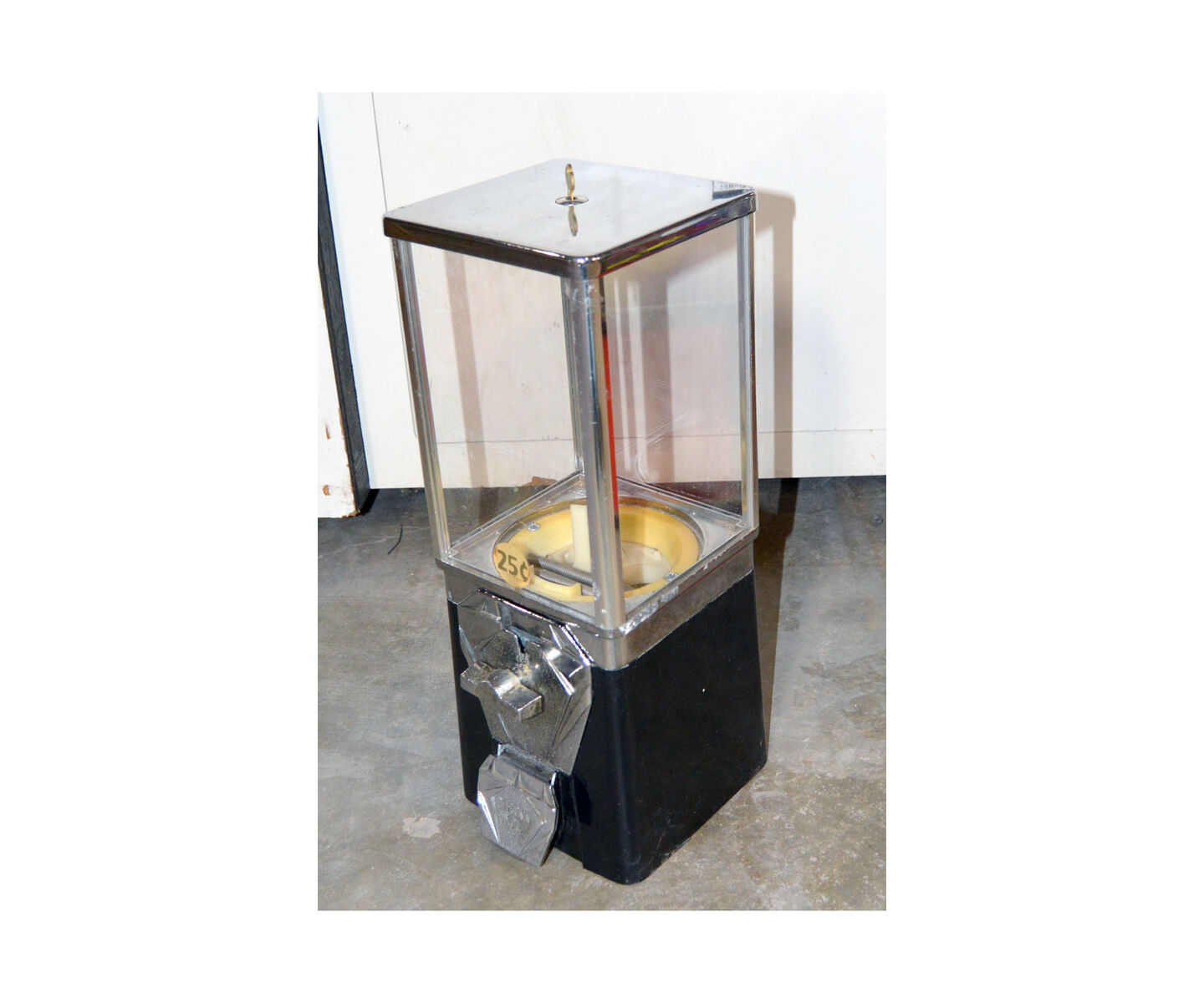 Vintage Gumball Capsule Machine Vending Coin Bank Gumballs Dispenser Black