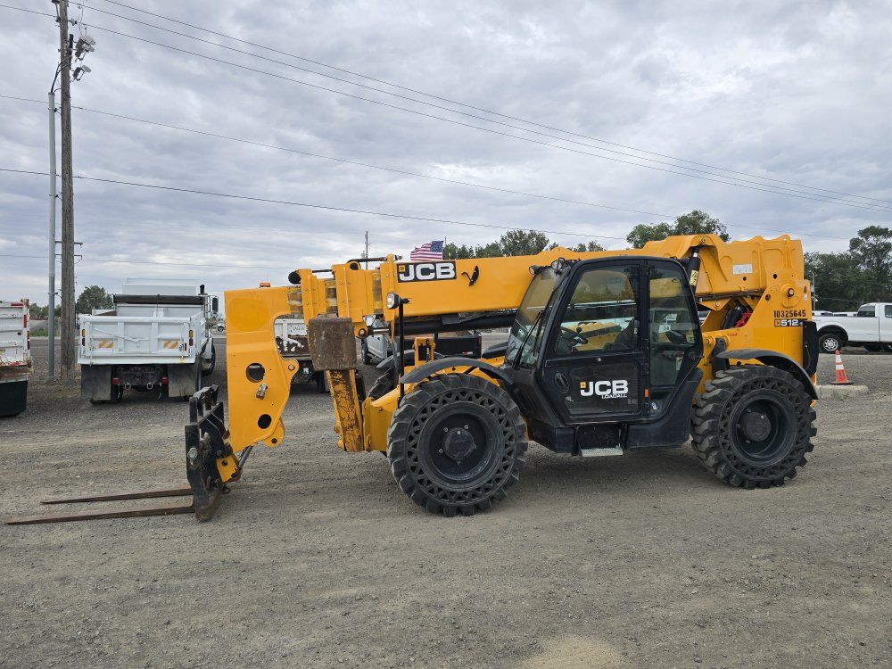 2020 JCB 12,000# 56' Telehandler 2,000hrs