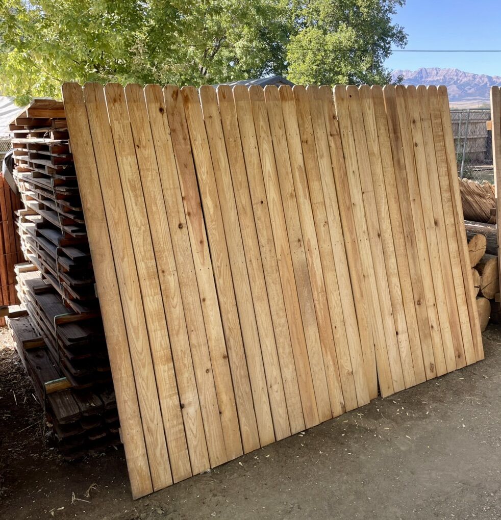 6x8' Dog Eared Cedar Fence Panels