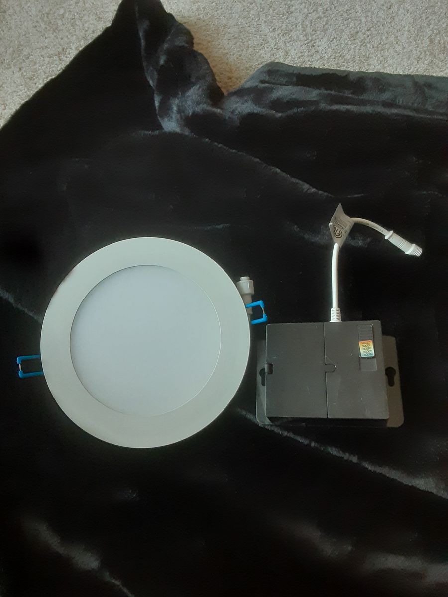 6" LED Puck / Wafer / Down / can Lights with Five Selectable Temperatures