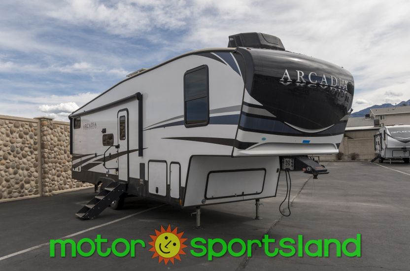 2023 Keystone Arcadia 288SLBH Rear Living Room U-Shaped Dinette