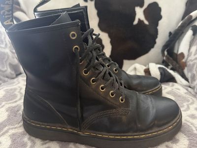 Dr. Martens Black Women’s boots