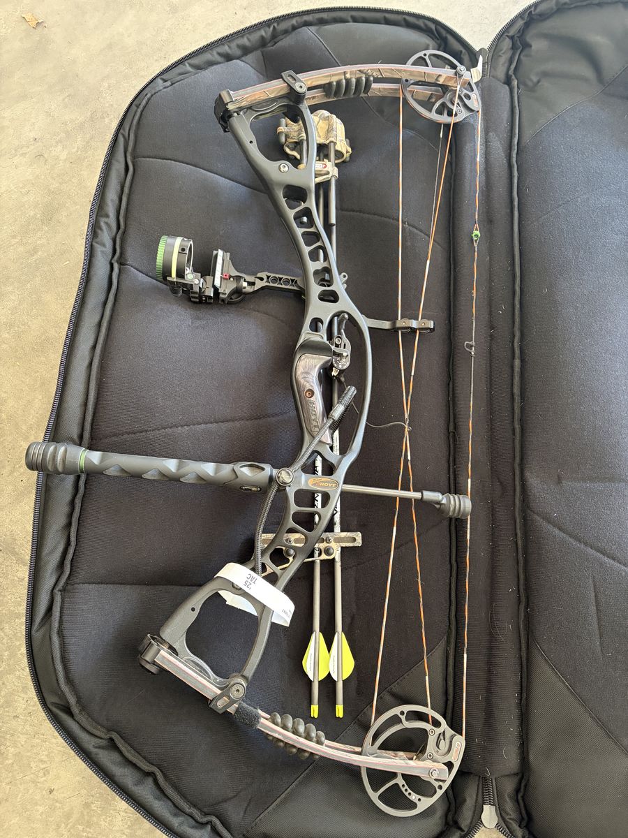 Hoyt CRX 32 Compound Bow - Full Set up