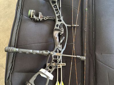Hoyt CRX 32 Compound Bow - Full Set up