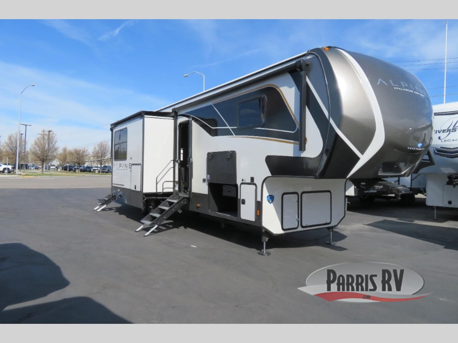 New 2025 Keystone RV Alpine Avalanche Edition 380LT