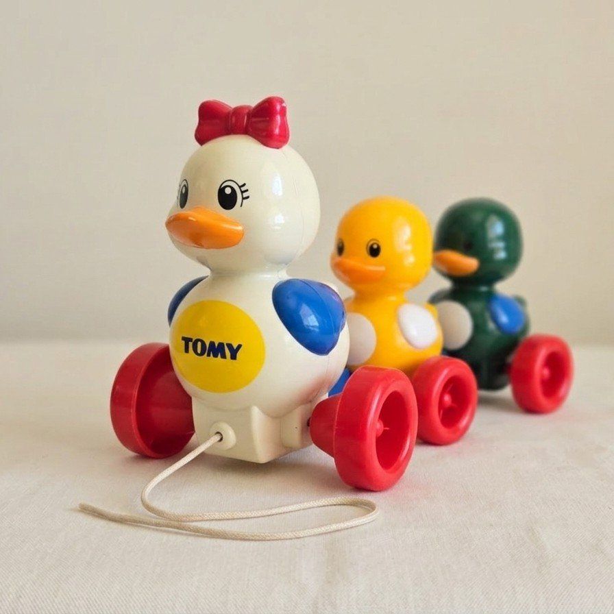 Vintage Tomy Pull-Along Waddling Duck - Iconic Family Toy [1995]
