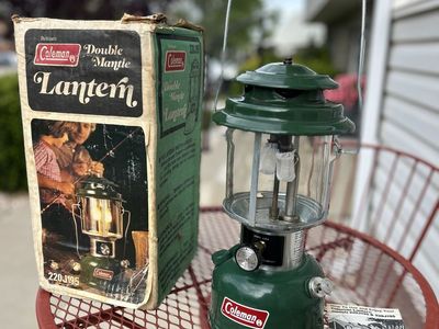 Vintage Coleman 220J195 Double Mantle Lantern - Green, with Original Box & Manual. 1977 date code