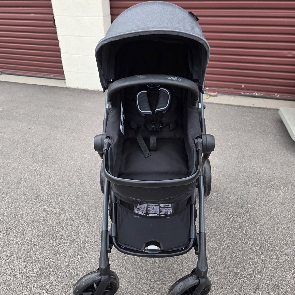 Evenflo Pivot Xpand Stroller