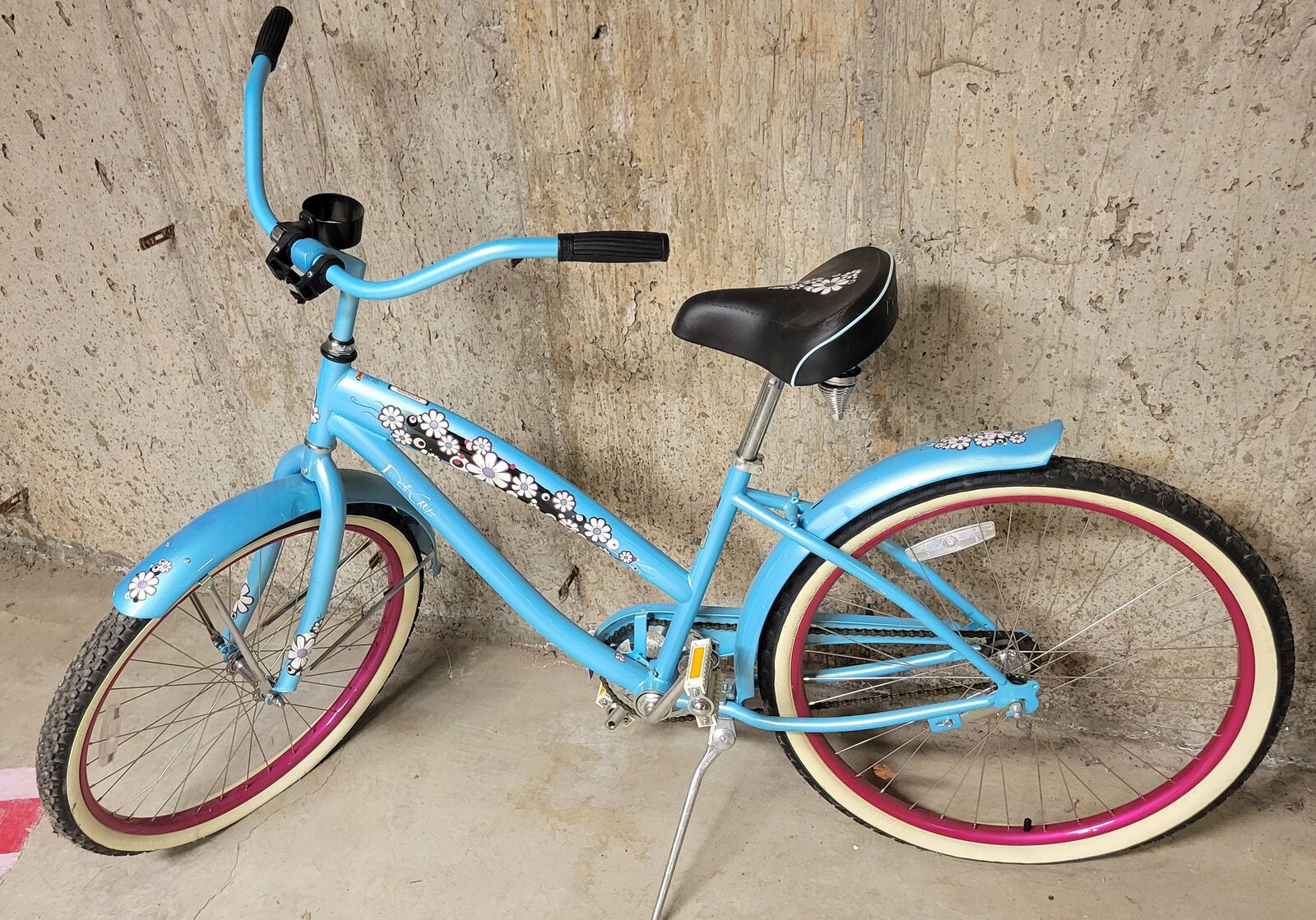 Della Cruz Beach Cruiser