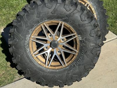 KRX 1000 tires/wheels