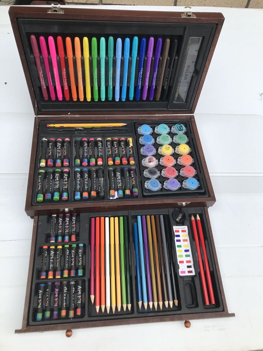 Art kit artist materials for painting and drawing