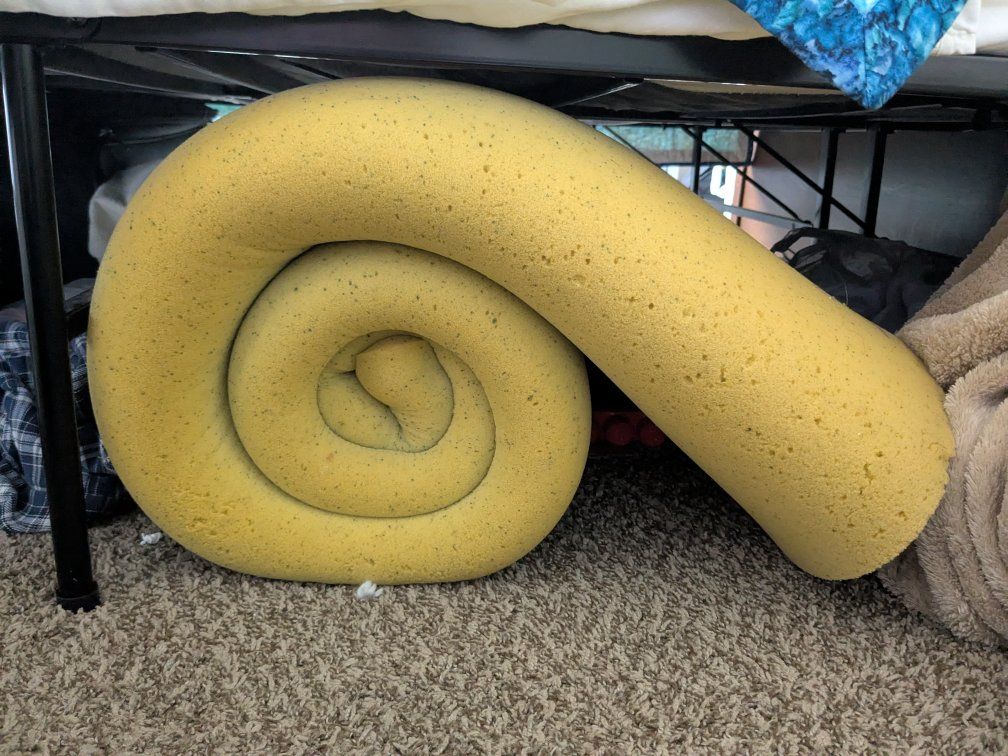 Queen size foam mattress topper