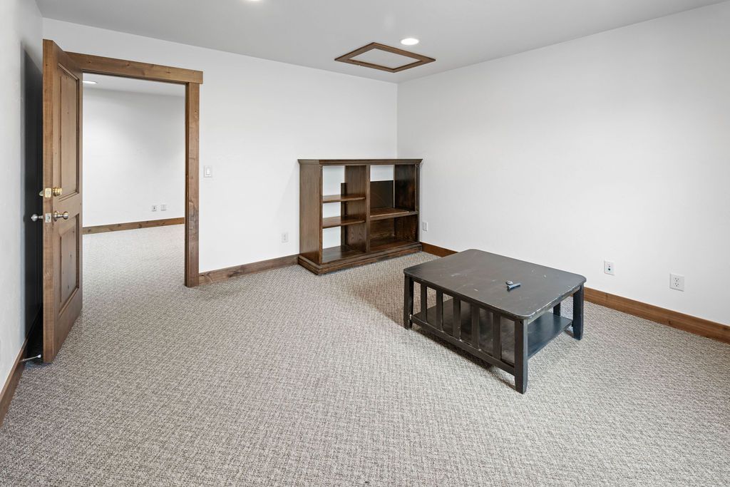 Main image 11