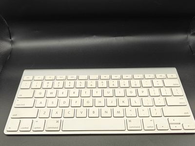 Apple Wireless Bluetooth Keyboard (A1314) - Deep Cleaned & Tested