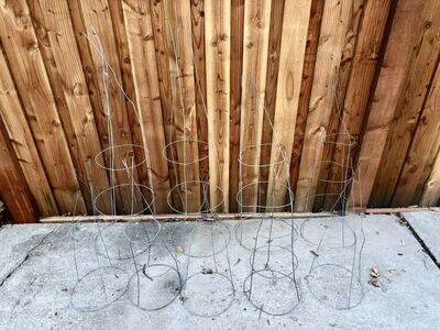 Lot Of 9 x Tomato Garden Planting Support Cages