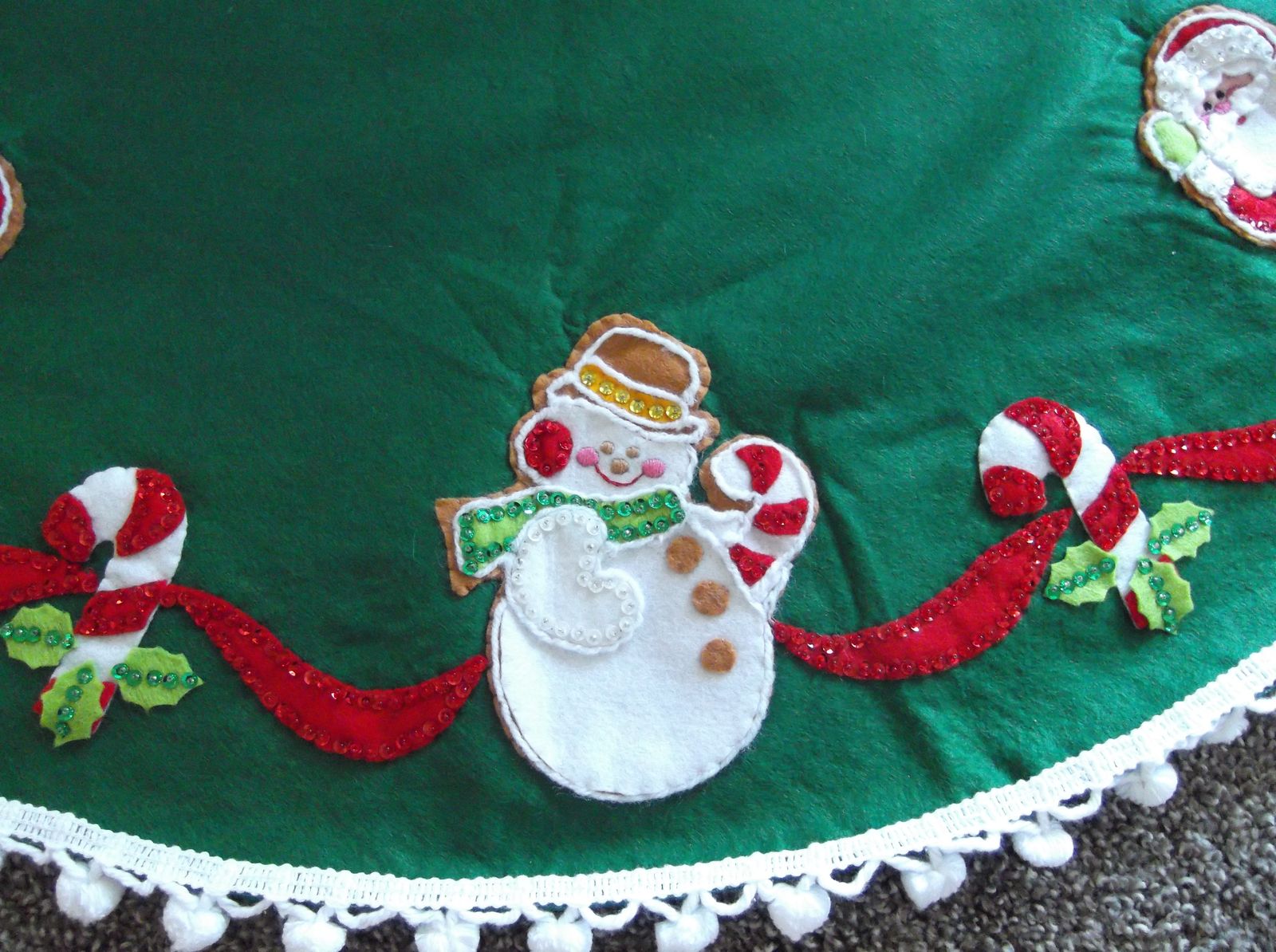 Gingerbread felt Christmas tree skirt