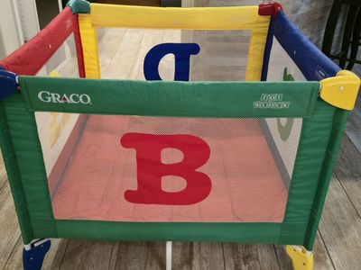 Vintage Graco Tot Block ABC Square Playard
