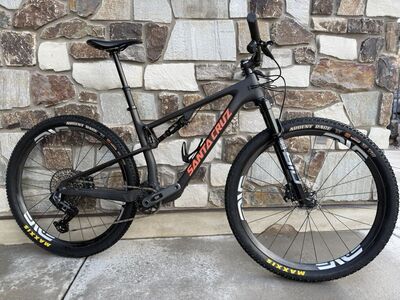 Santa Cruz Blur 2022, ENVE'd Out
