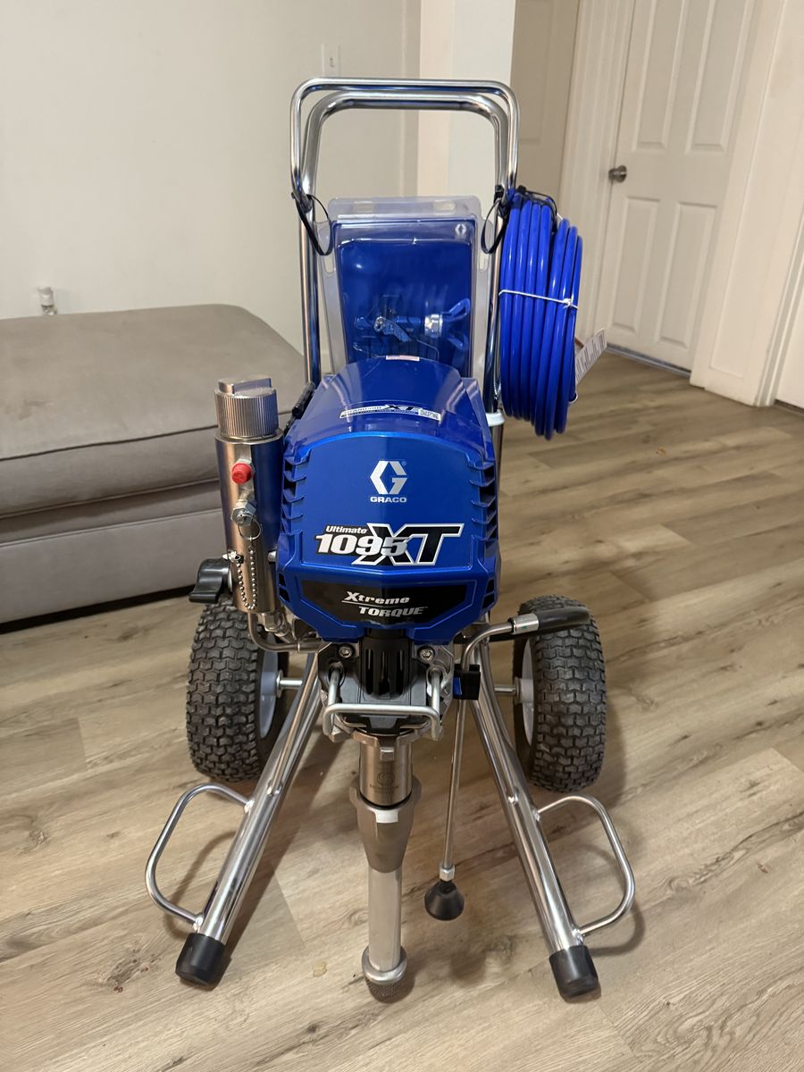 paint Sprayer 1095 Graco XT