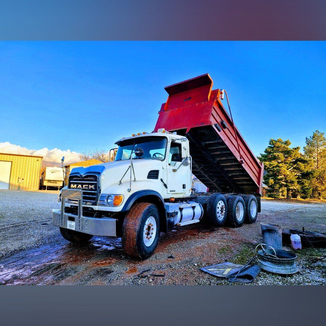 2006 mack granite dump truck