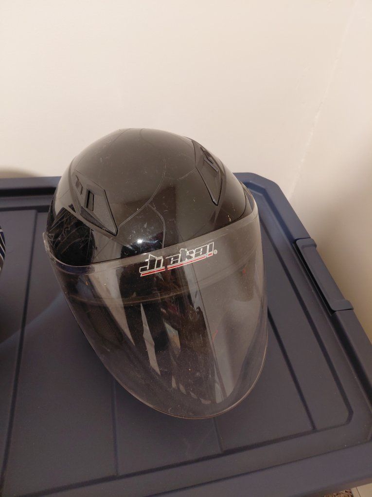 full face helmet. 