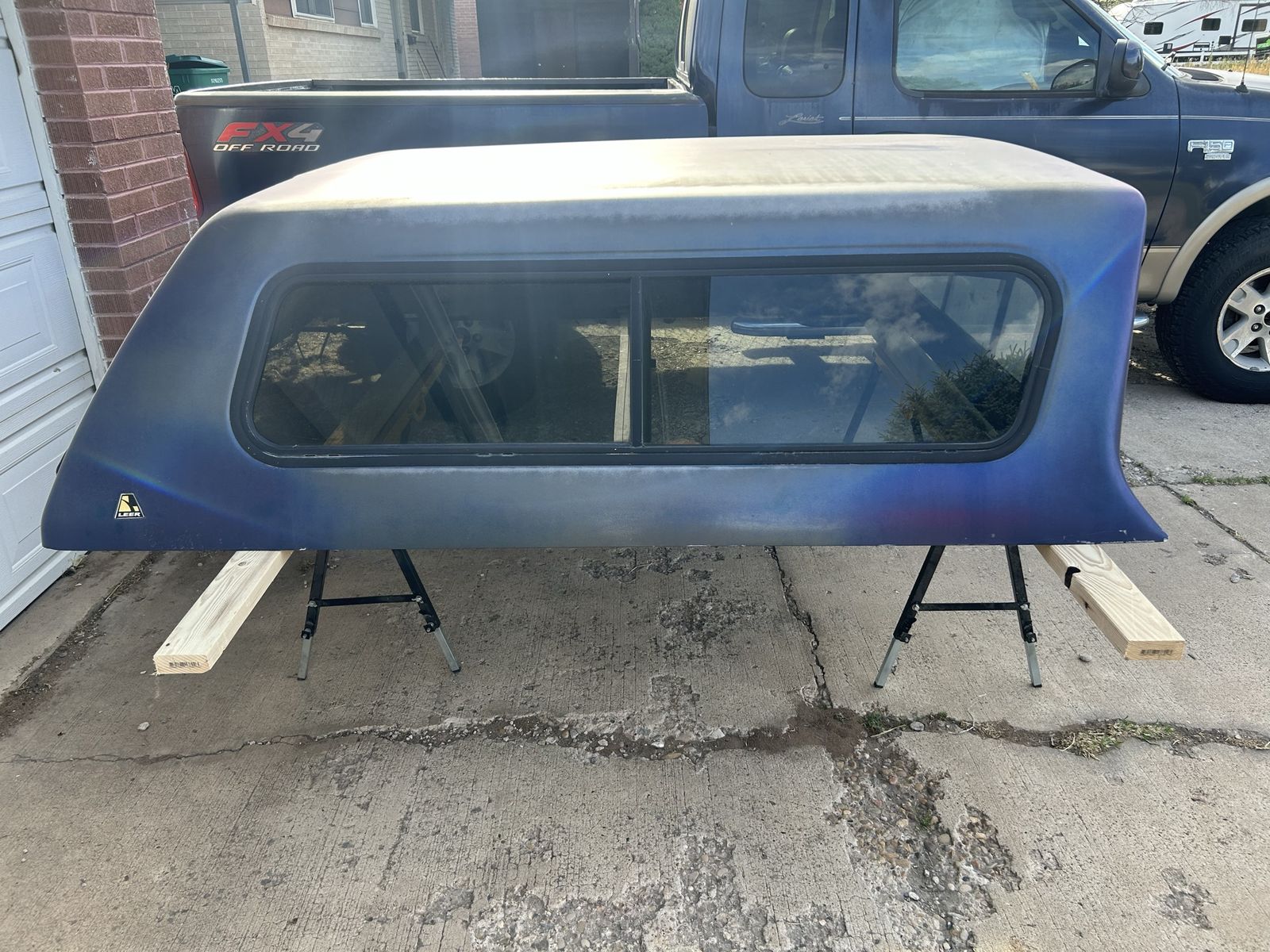 Leer Ford F-150 Camper Shell (1997-2003 Models) - Blue Tinted Windows