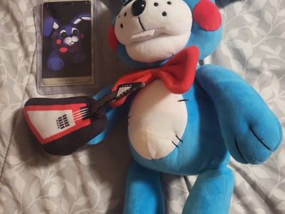 Five Nights at Freddy's Toy Bonnie Plush with Character Card magnetic.to i terchange the limbs and head
