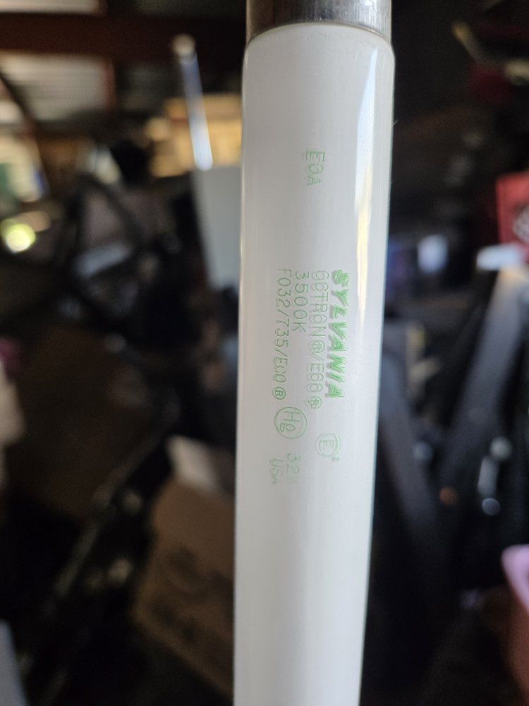 Sylvania Octron ECO 3500K Fluorescent Light Bulb T8 F032/735/ECO