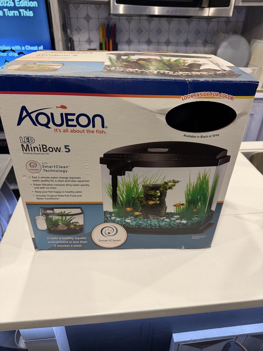Aqueon LED MiniBow 5 Gallon Desktop Aquarium Kit with Extras