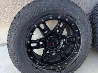 Yokohama Tires/ Dx4 rims