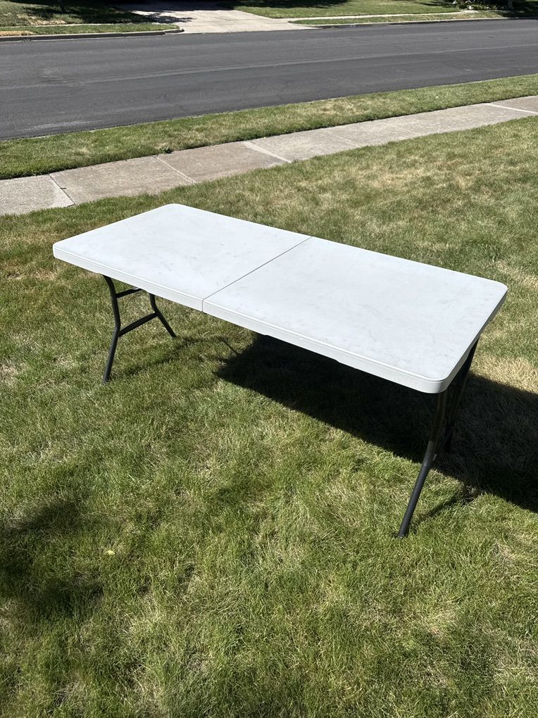 Heavy Duty Folding Table $29.00