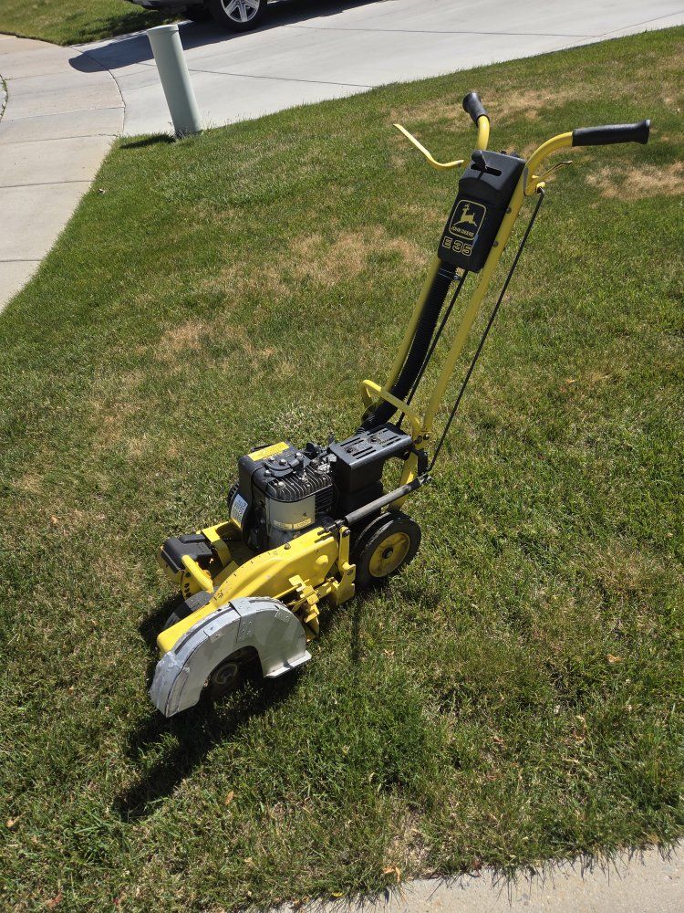 Edger - John Deere e35
