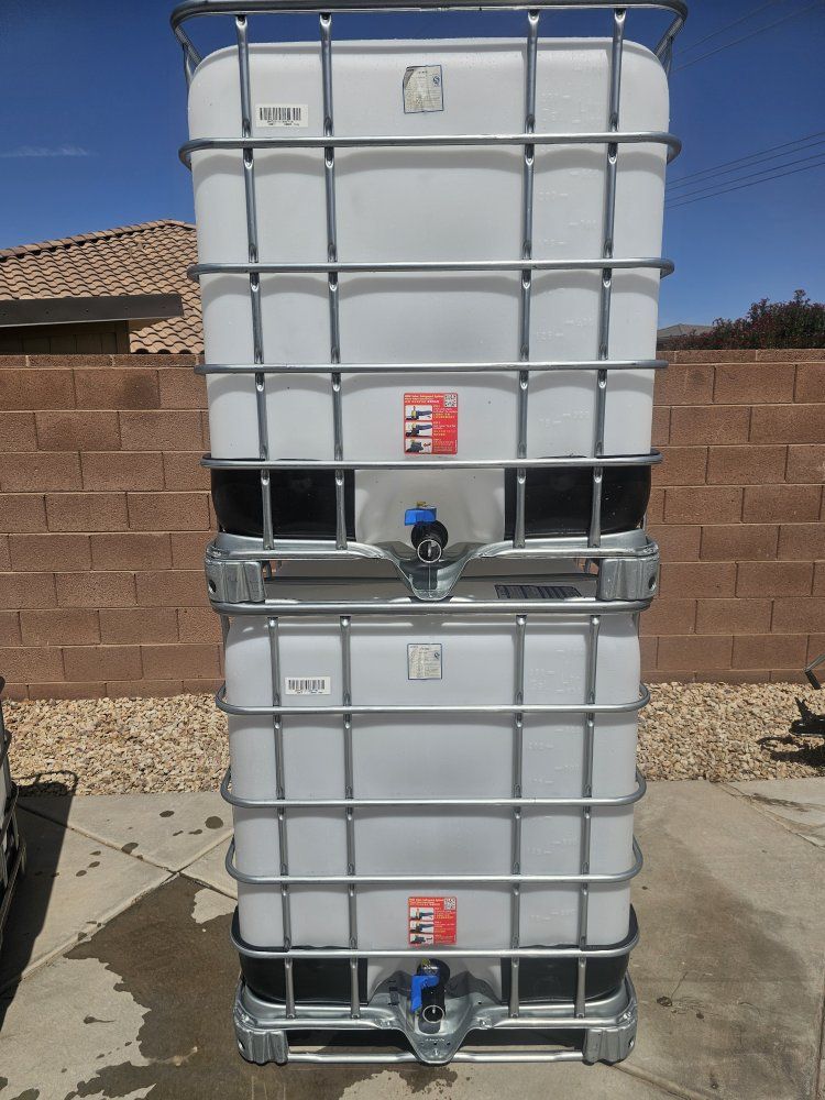 275 Gallon IBC Tote Water Storage Containers **Food-Grade ***  