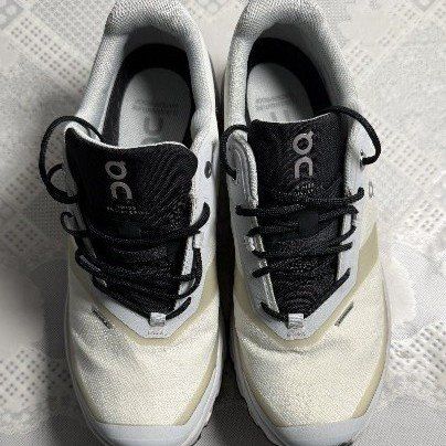 On Cloudventure Waterproof Wms shoes size 8