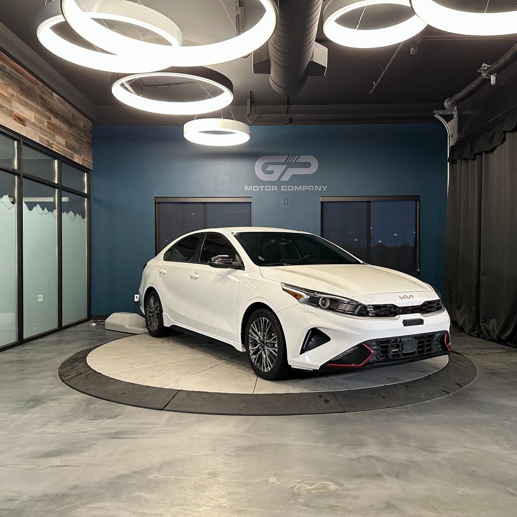 2023 KIA FORTE GT-Line