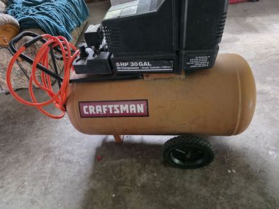 Craftsman gallon air compressor. Comes with hose.