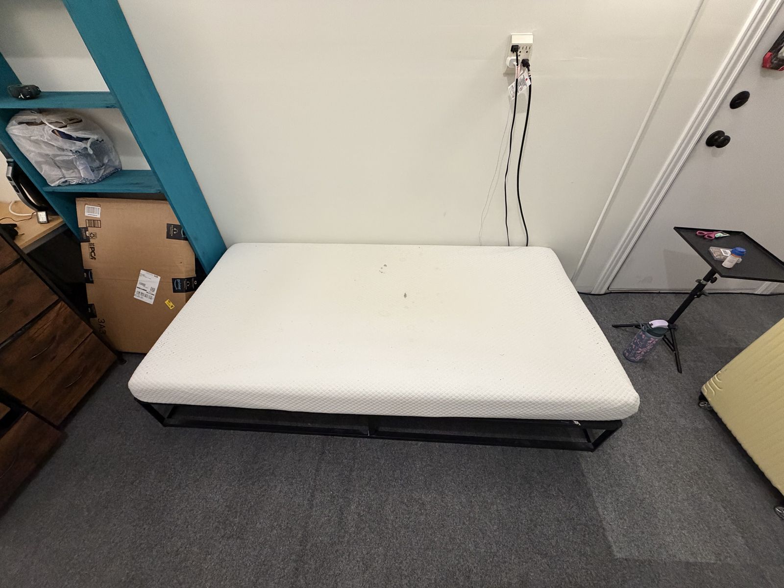 Twin Size Mattress w/ Metal Frame