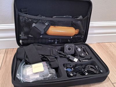 Go Pro Hero Session 5 w/ Case & 50+ Accessories