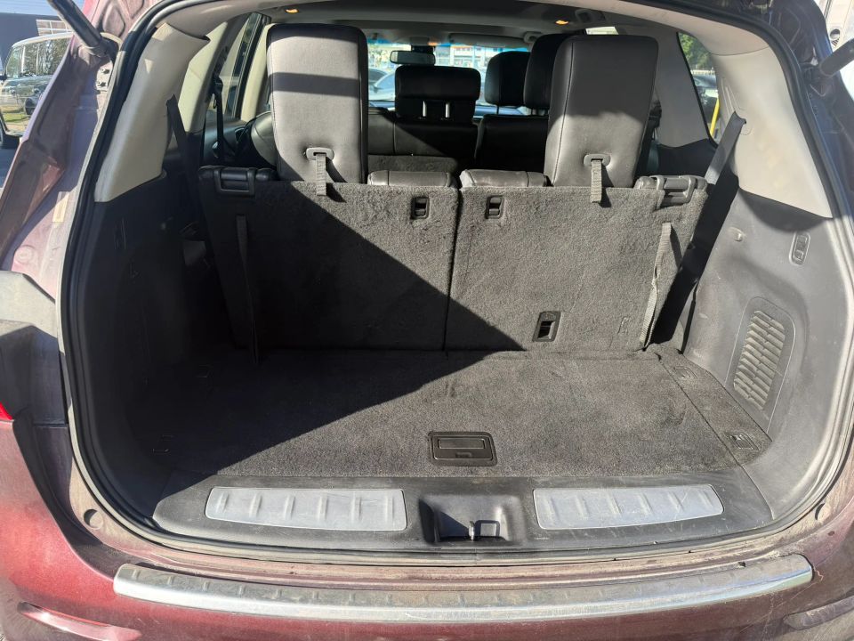 Main image 11