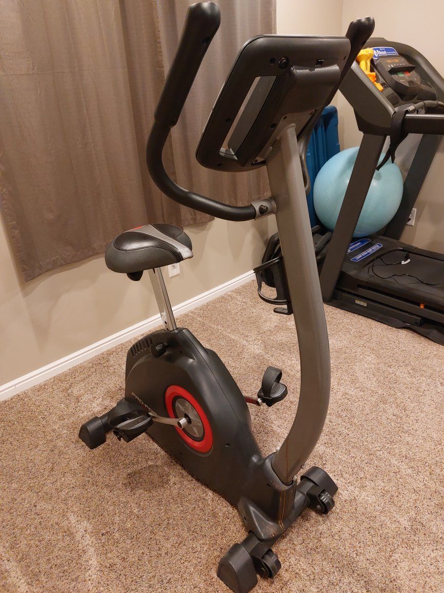 ProForm 450 UR Upright Exercise bike