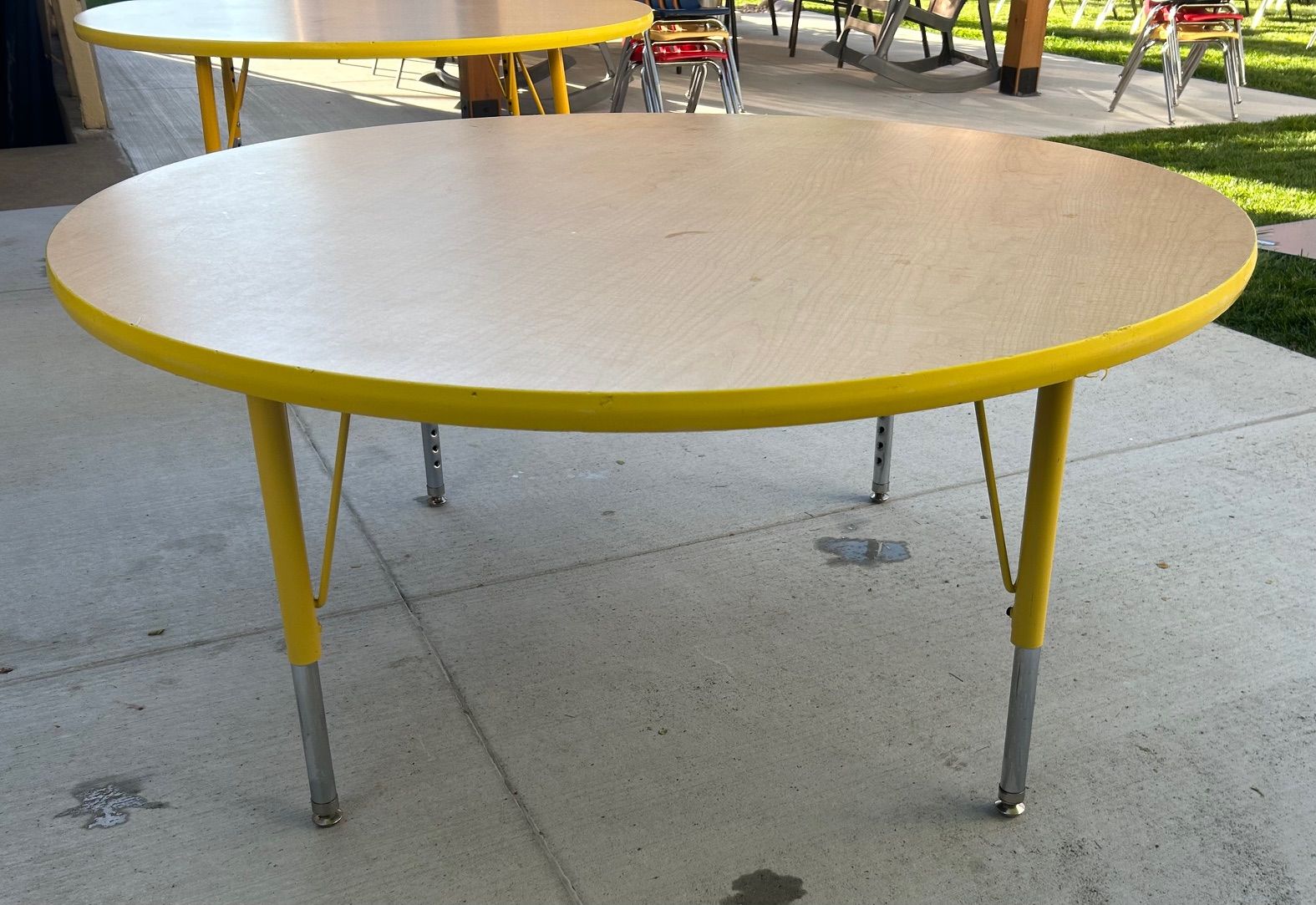 Round Table