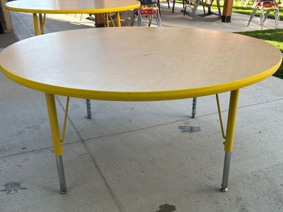 Round Table