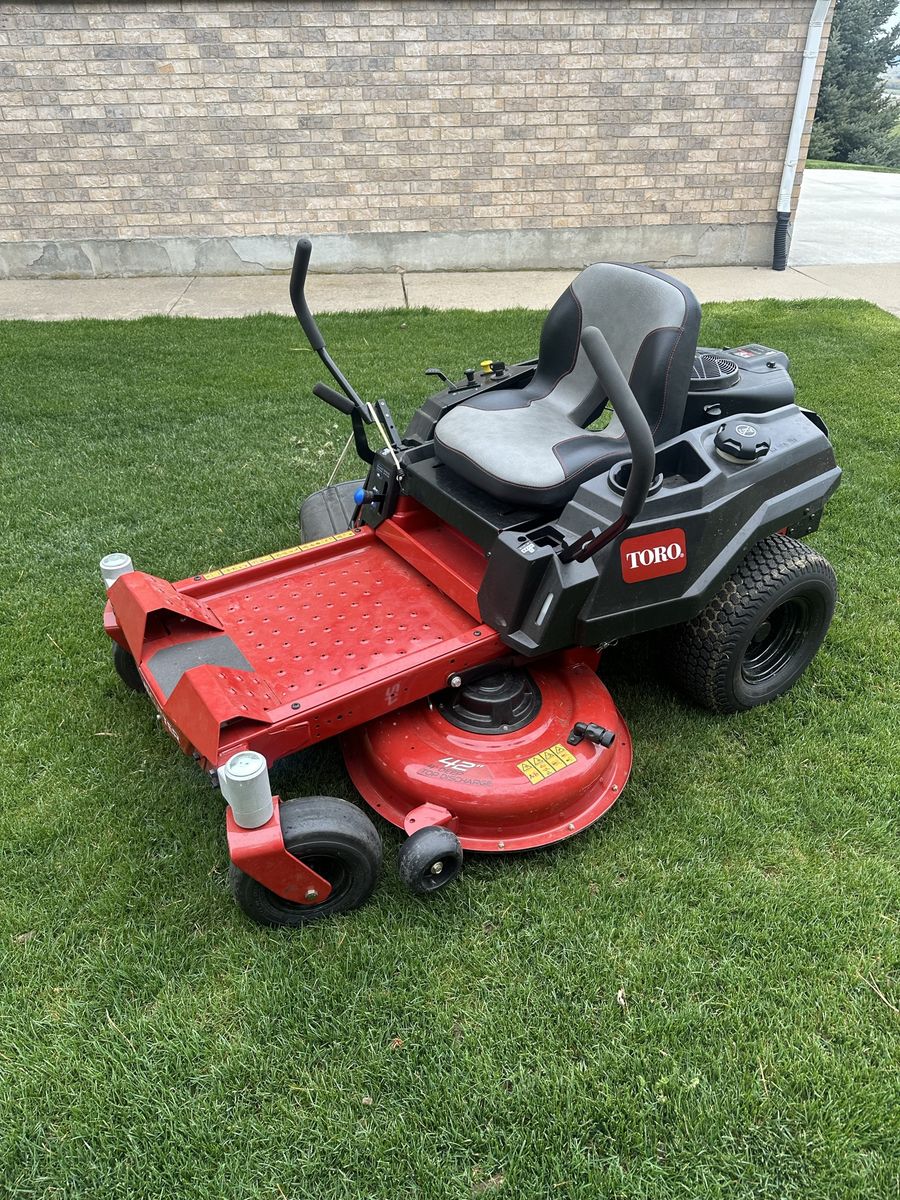 Like new Toro 42 Inch