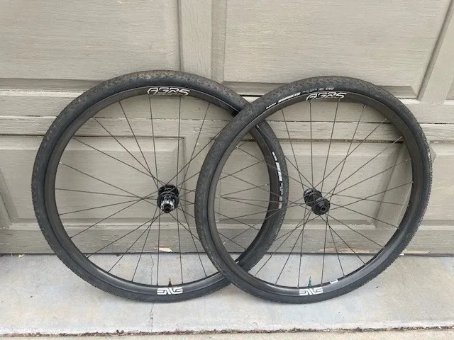 ENVE AG25 Carbon 700c wheelset