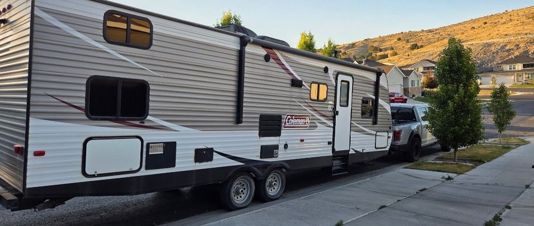 2018 Coleman Lantern RV Trailer