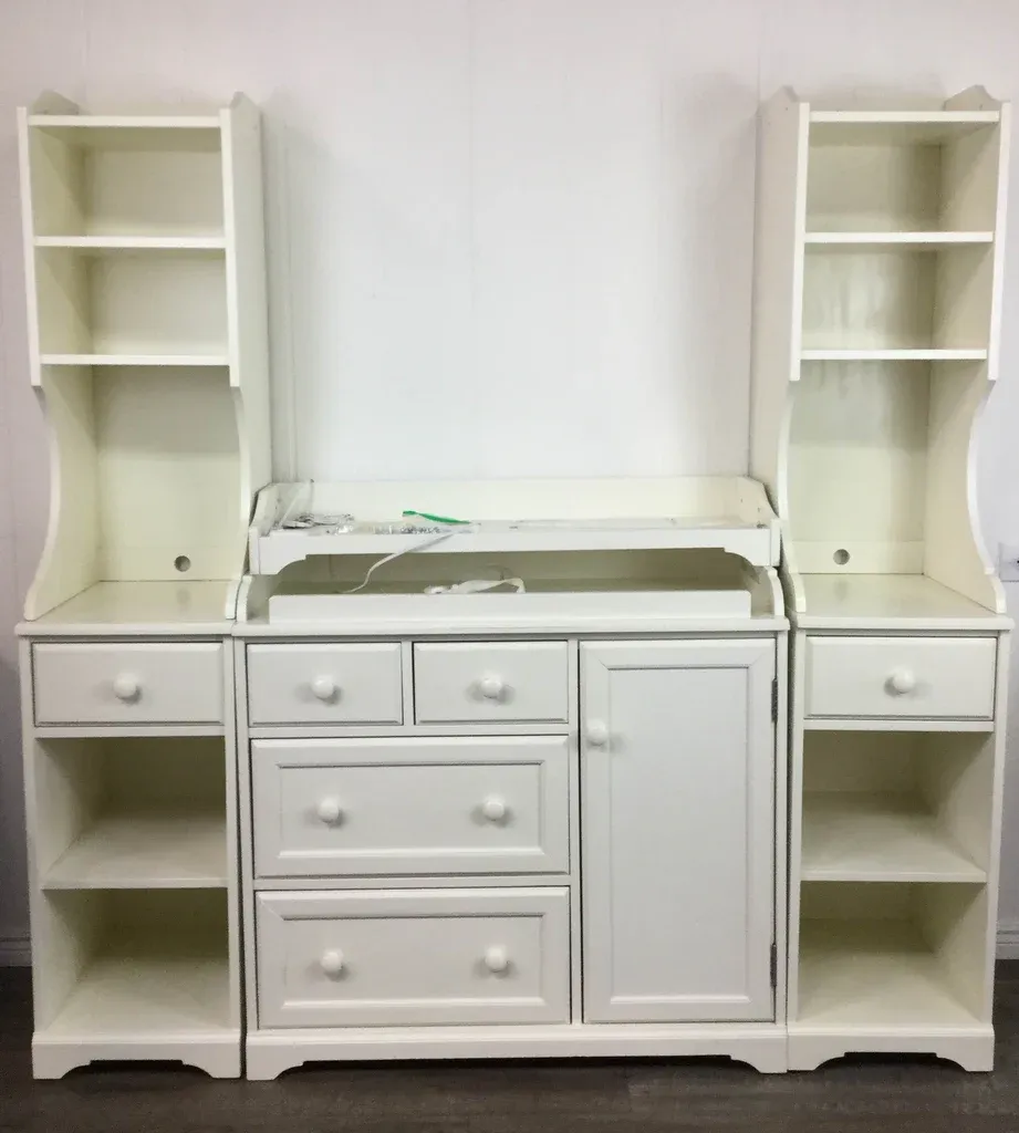 Pottery Barn Madison Baby Changing table and shelving unit - Great condition